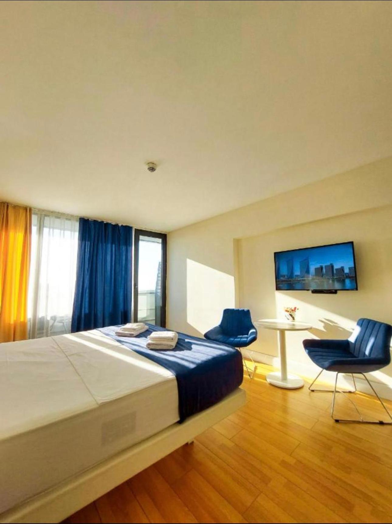 Orbi City Apartment With Sea View Batumi Exterior foto