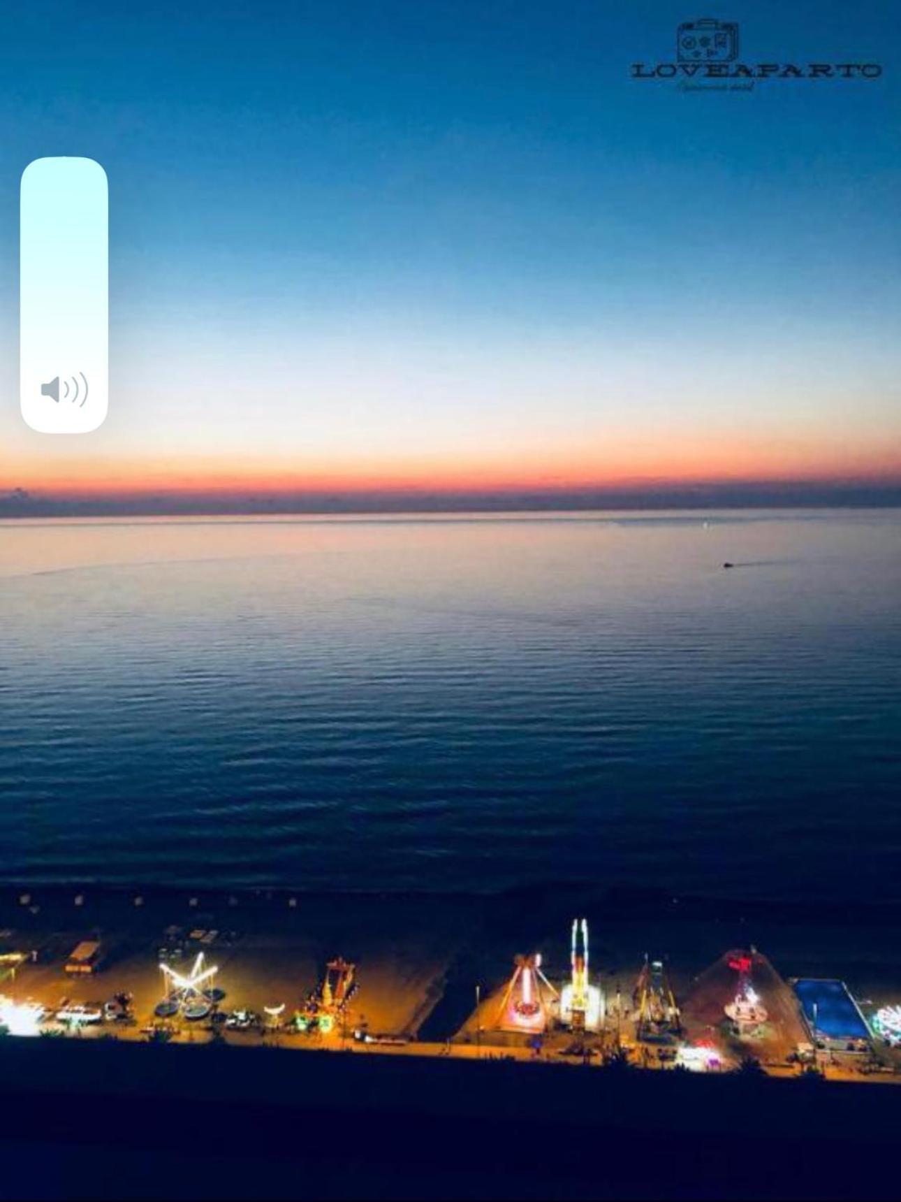 Orbi City Apartment With Sea View Batumi Exterior foto
