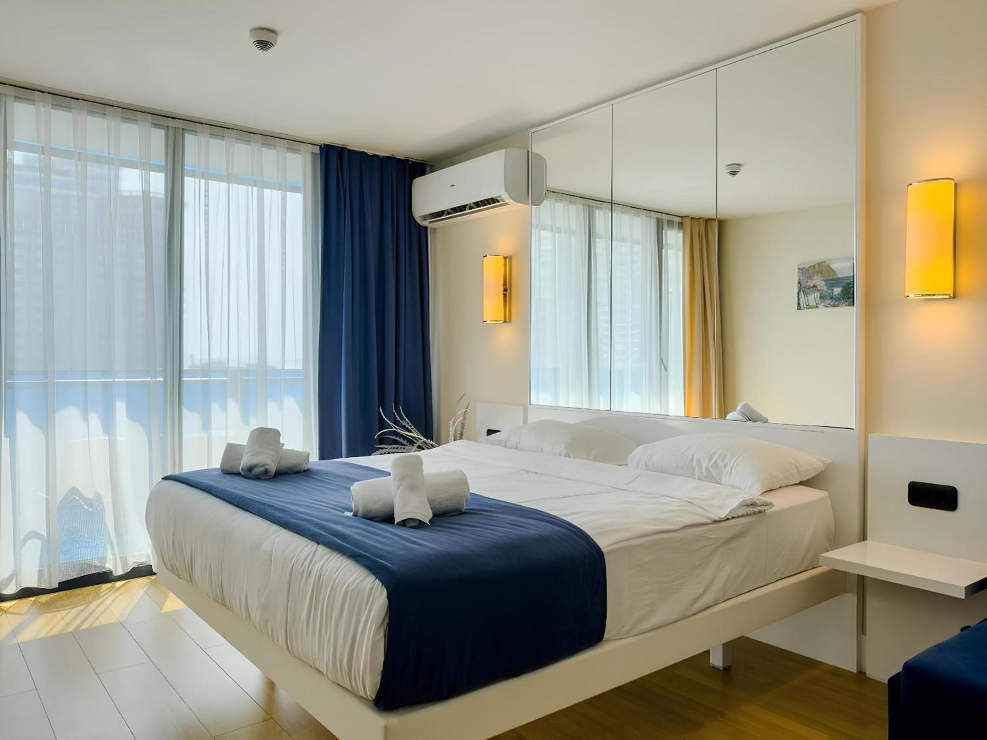 Orbi City Apartment With Sea View Batumi Exterior foto