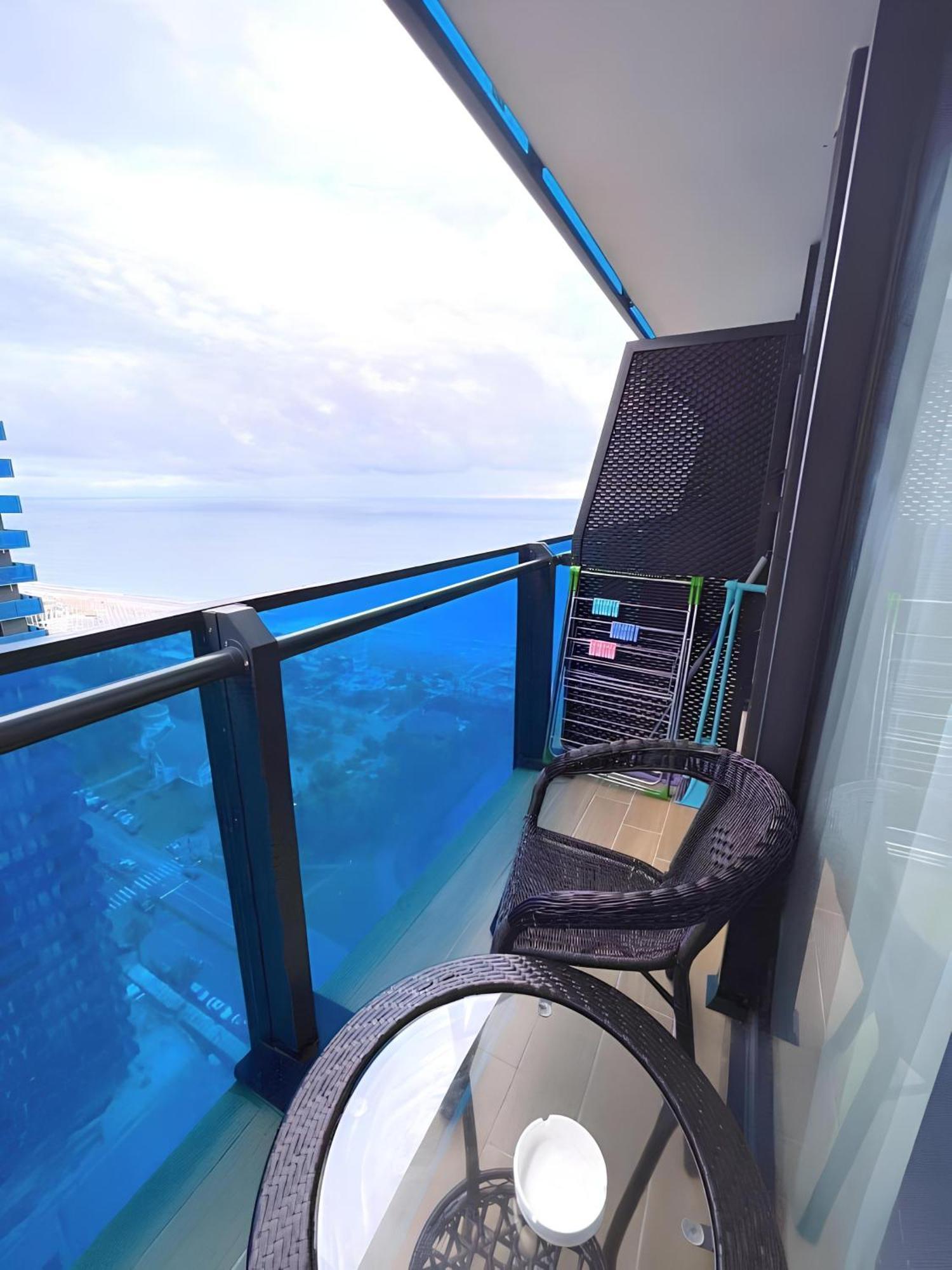 Orbi City Apartment With Sea View Batumi Exterior foto